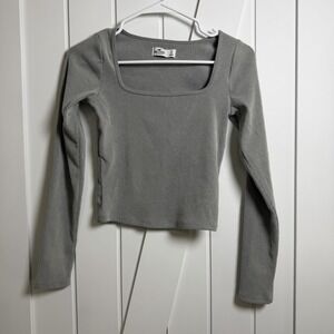Hollister gray ribbed long sleeve crop top Size Small Square Neckline Preppy